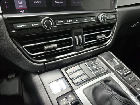 Used 2021 Porsche Macan S image 29