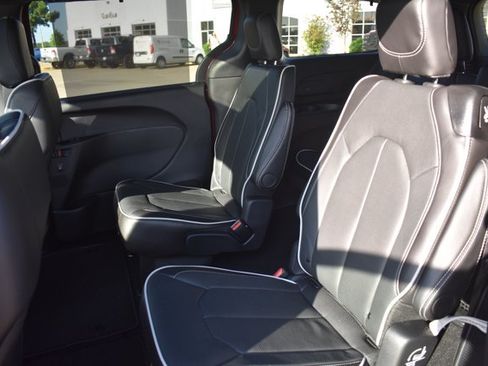 New 2027 Chrysler Pacifica Limited w/ Family Tech Group FWD image 16