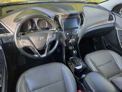 Used 2017 Hyundai Santa Fe FWD image 8