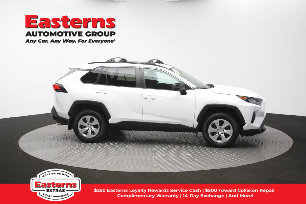 Used 2021 Toyota RAV4 LE AWD/4WD image 46