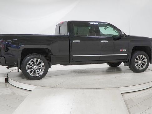 Used 2015 Chevrolet Silverado 1500 LT w/ Custom Sport Edition image 12
