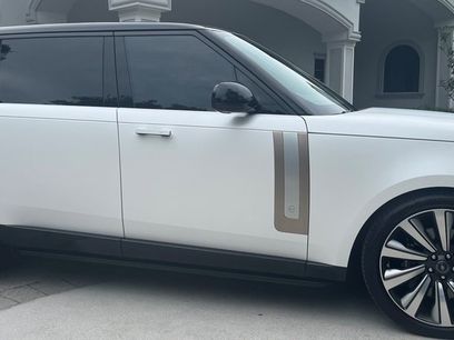 Used 2025 Land Rover Range Rover SV