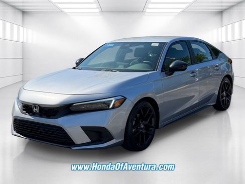 Certified 2024 Honda Civic Sport image 3