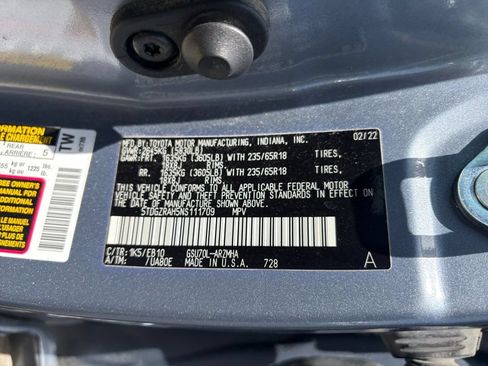 Used 2022 Toyota Highlander XLE FWD image 26
