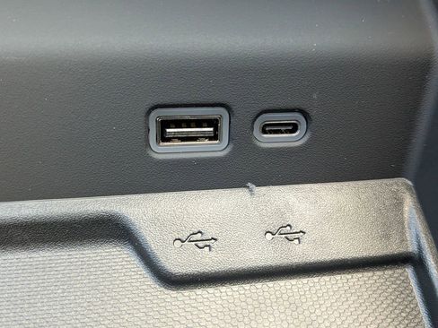 New 2026 Chevrolet Suburban Premier image 26