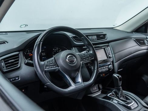 Used 2019 Nissan Rogue SV AWD/4WD image 13