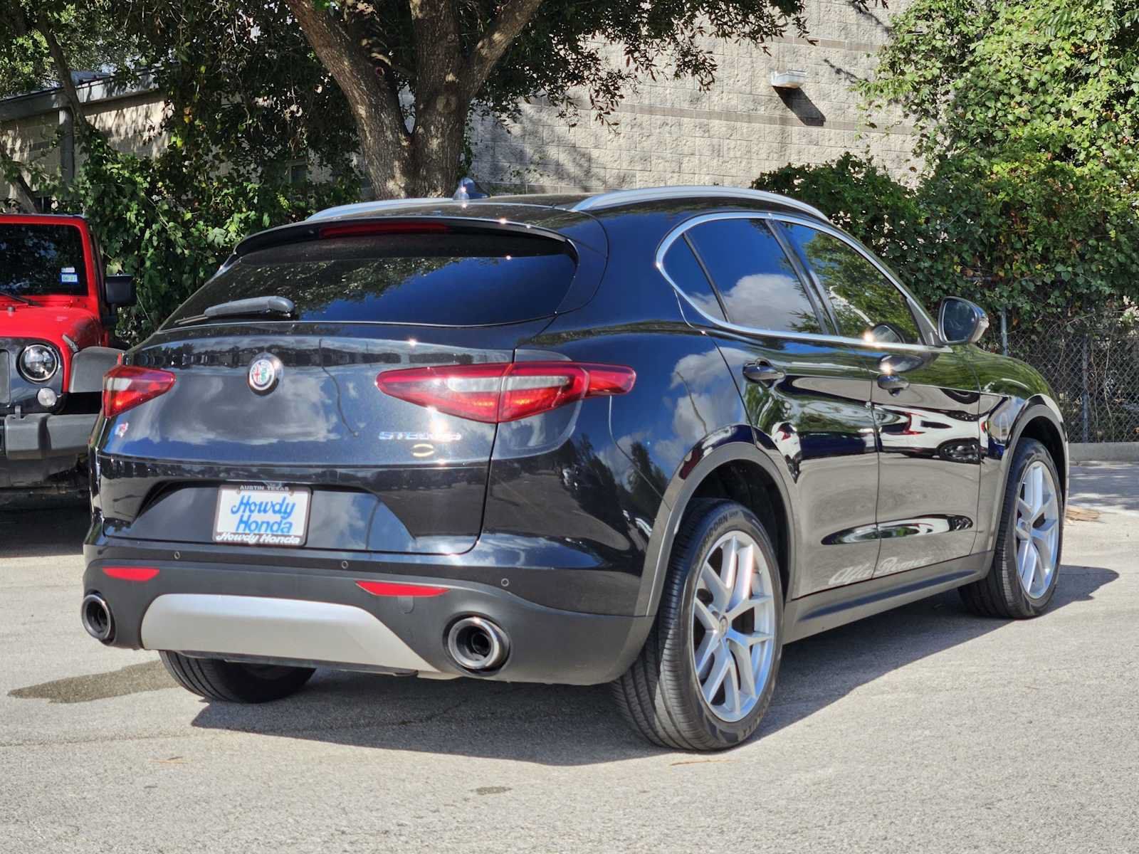 Used 2019 Alfa Romeo Stelvio Ti Lusso w/ Quick Order Package 22X Lusso AWD/4WD image 5