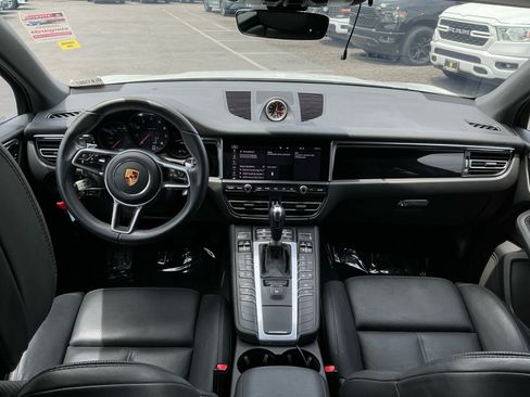 Used 2021 Porsche Macan AWD/4WD image 16