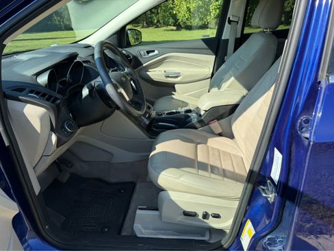 Used 2016 Ford Escape Titanium w/ Equipment Group 301A AWD/4WD image 10