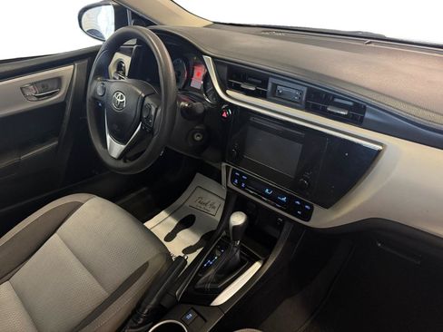 Used 2019 Toyota Corolla LE FWD image 4