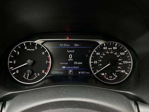 Used 2025 Nissan Altima 2.5 SV image 36