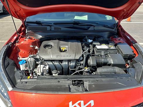 Certified 2022 Kia Forte LXS FWD image 27