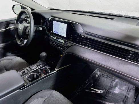 Used 2025 Toyota Camry LE FWD image 24