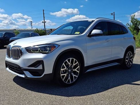Used 2021 BMW X1 sDrive28i w/ Premium Package FWD image 3