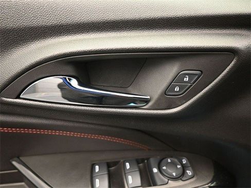 Certified 2025 Chevrolet Trax RS w/ Sunroof Package image 10