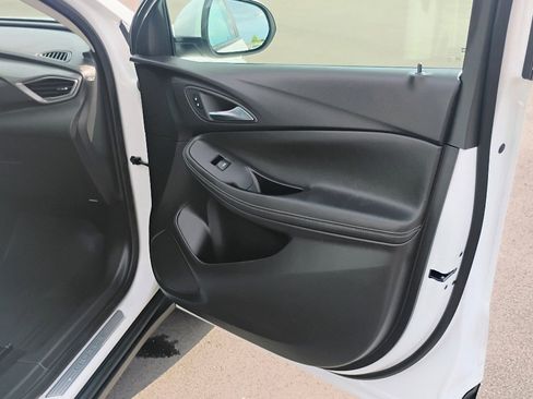 Used 2023 Buick Encore GX Select w/ Safety Package II image 22