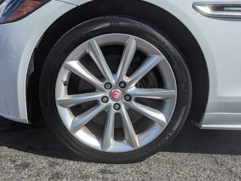 Used 2016 Jaguar XF R-Sport image 56