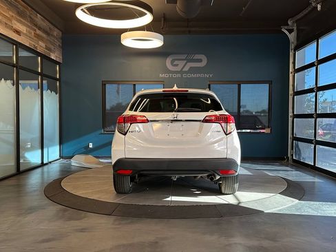 Used 2020 Honda HR-V EX image 4