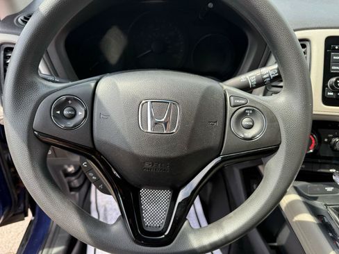 Used 2016 Honda HR-V LX image 19