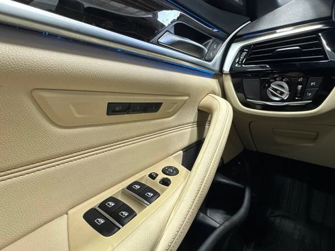 Used 2023 BMW 530e xDrive w/ Premium Package AWD/4WD image 19