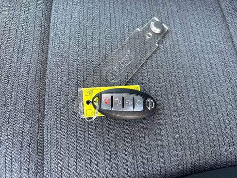 Used 2021 Nissan Rogue SV image 31