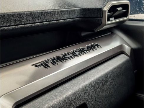 Used 2024 Toyota Tacoma SR5 AWD/4WD image 25