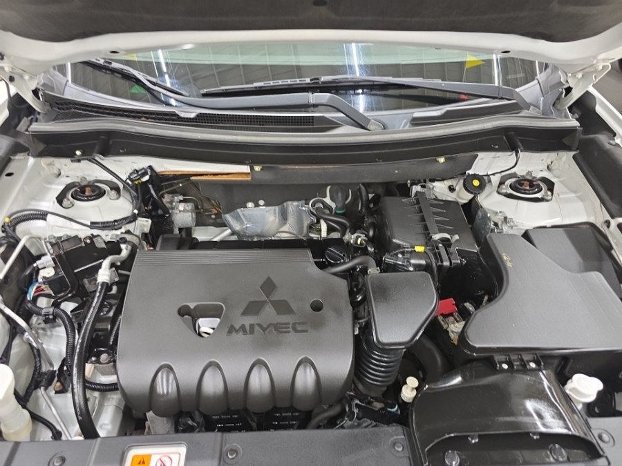 Used 2020 Mitsubishi Outlander SEL FWD image 38