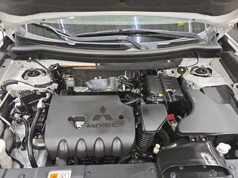 Used 2020 Mitsubishi Outlander SEL FWD image 38