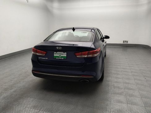 Used 2017 Kia Optima LX w/ Convenience Package FWD image 7