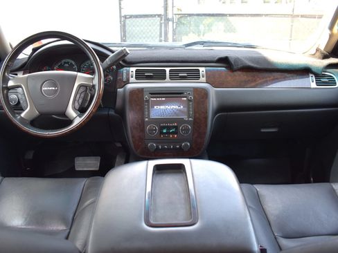 Used 2014 GMC Sierra 2500 Denali AWD/4WD image 20