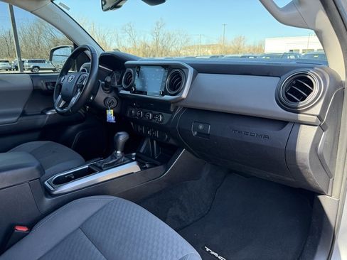 Used 2020 Toyota Tacoma SR5 image 36