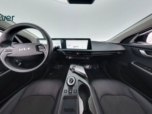 Used 2024 Kia EV6 Light image 23