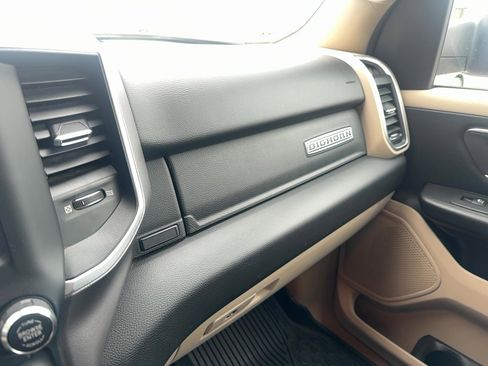 Used 2019 RAM 1500 Big Horn AWD/4WD image 24