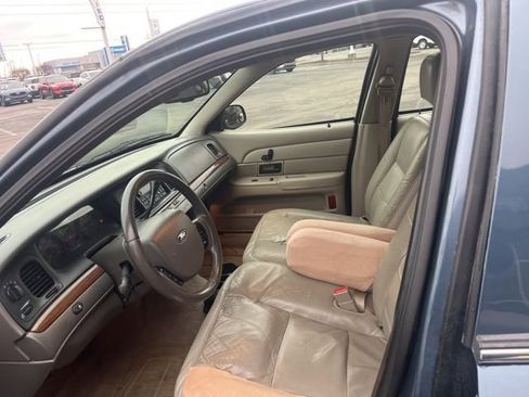 Used 2008 Ford Crown Victoria LX image 15