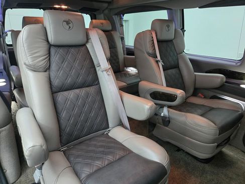 Used 2023 GMC Savana 2500 image 38