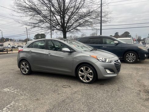Used 2014 Hyundai Elantra GT w/ Option Group 03 image 6