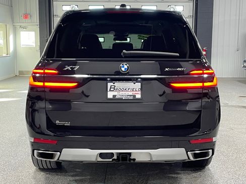 Used 2023 BMW X7 xDrive40i w/ Executive Package image 4