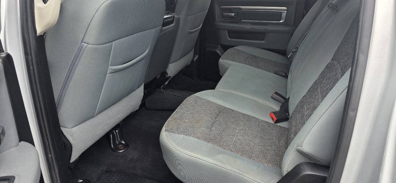 Used 2019 RAM 1500 Big Horn w/ Rambox Value Package AWD/4WD image 9