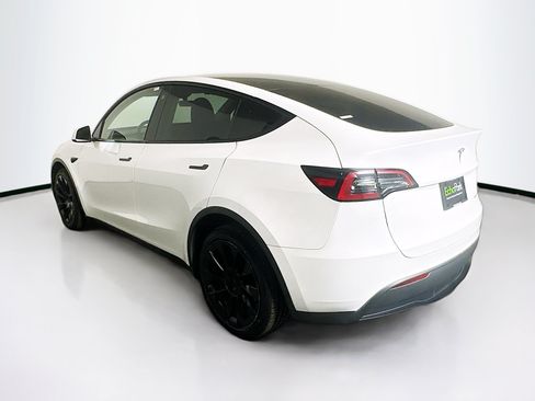 Used 2023 Tesla Model Y AWD image 5