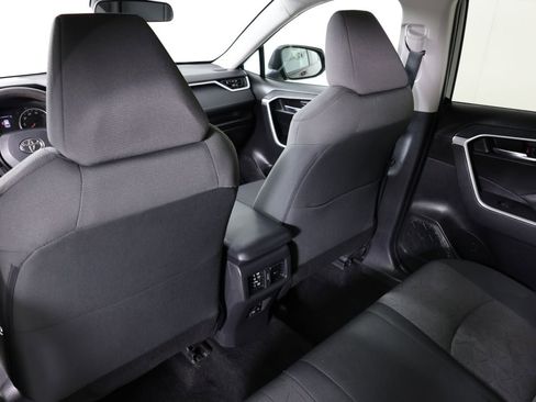 Used 2022 Toyota RAV4 XLE image 46