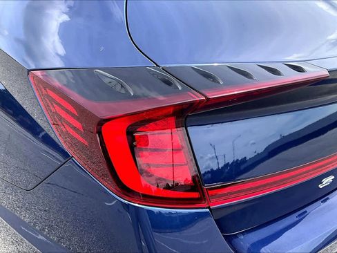 Used 2021 Hyundai Sonata Limited FWD image 29