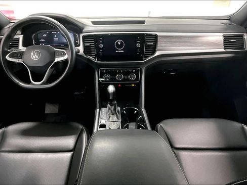 Used 2023 Volkswagen Atlas Cross Sport SE w/ Panoramic Sunroof Package AWD/4WD image 8