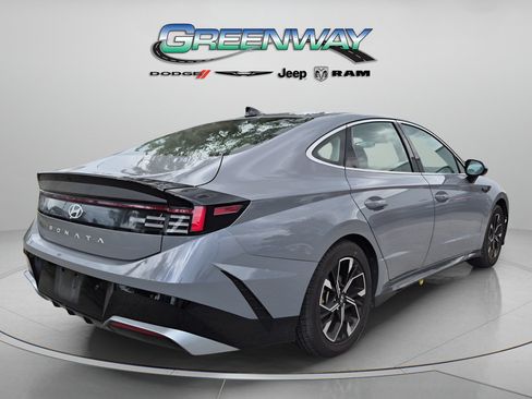Used 2024 Hyundai Sonata SEL FWD image 3