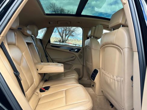 Used 2016 Porsche Macan S image 26