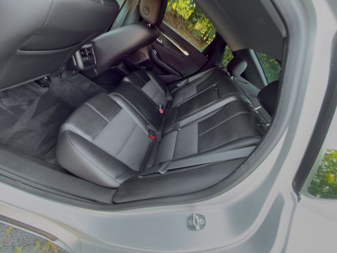 Used 2019 Chevrolet Impala LT FWD image 14