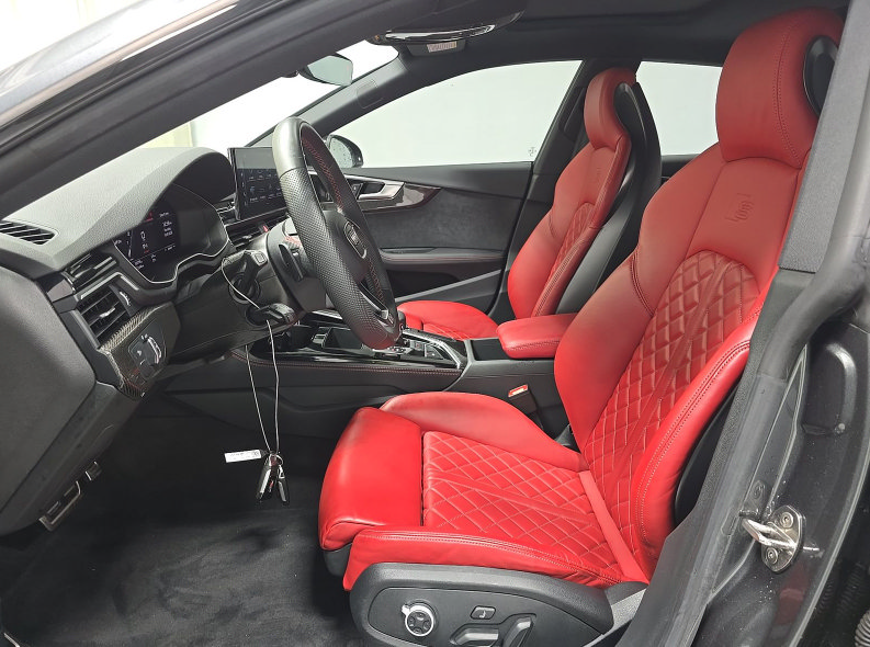 Used 2023 Audi S5 Premium Plus w/ Premium Plus Package AWD/4WD image 6