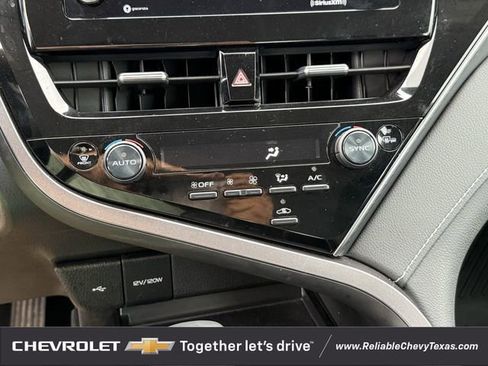 Used 2023 Toyota Camry SE FWD image 21