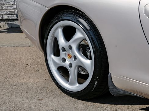 Used 2000 Porsche 911 Cabriolet image 50