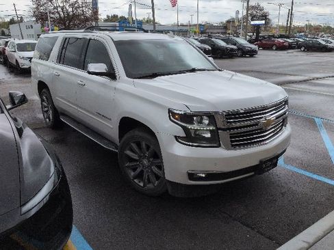 Used 2016 Chevrolet Suburban LTZ AWD/4WD image 3