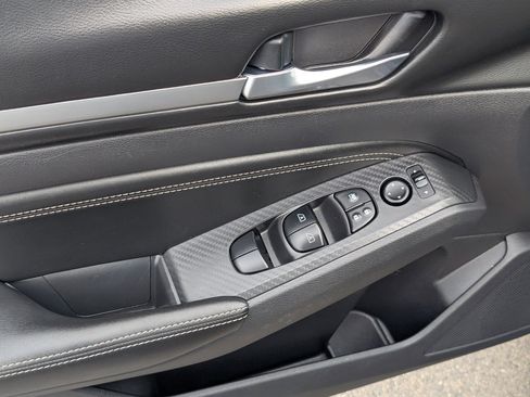 Used 2019 Nissan Altima 2.5 SV image 15